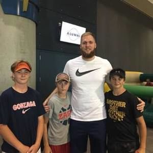 Meet your Posher, Eli